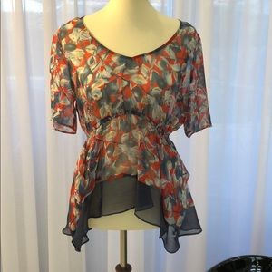 BCBG generation size medium beautiful top